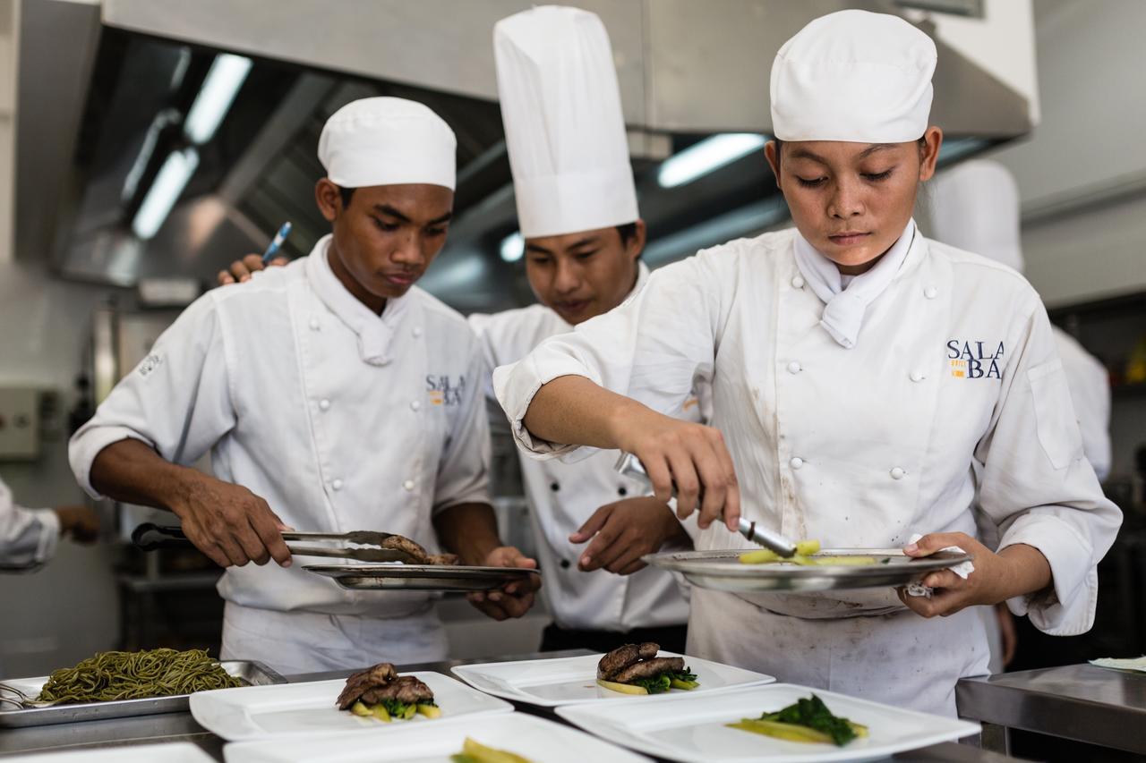 Sala Bai Hotel & Restaurant School Siem Reap Exteriör bild