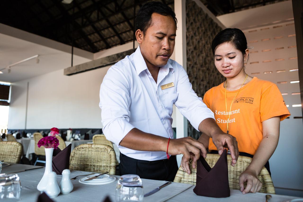 Sala Bai Hotel & Restaurant School Siem Reap Exteriör bild