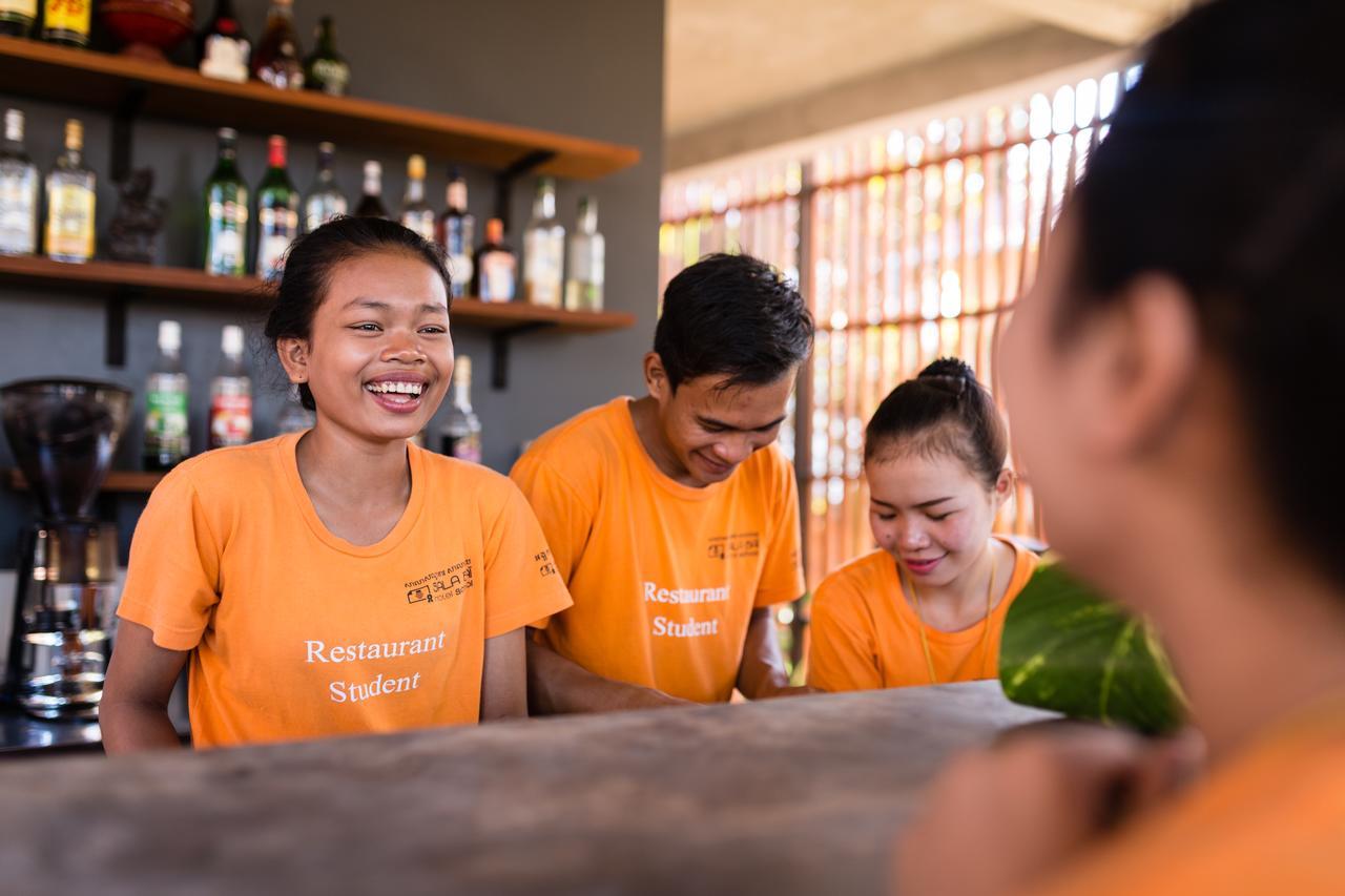 Sala Bai Hotel & Restaurant School Siem Reap Exteriör bild