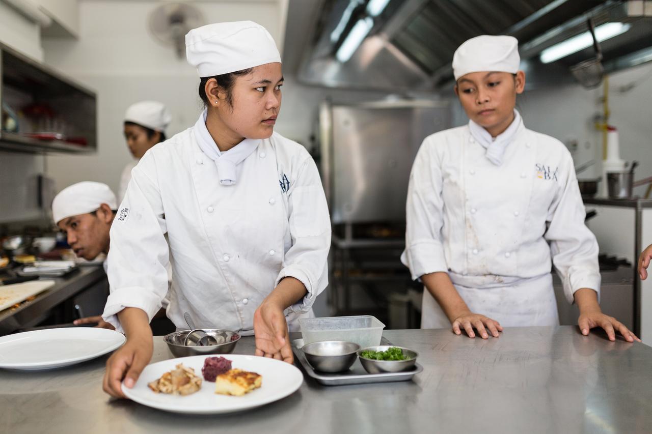 Sala Bai Hotel & Restaurant School Siem Reap Exteriör bild